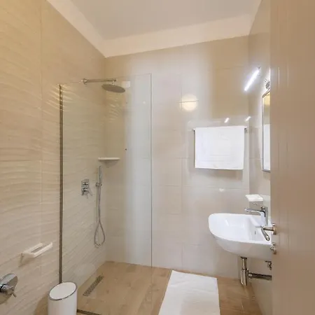 度假村 Fllad & Durres 格勒姆