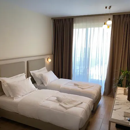 Fllad & Durres 格勒姆