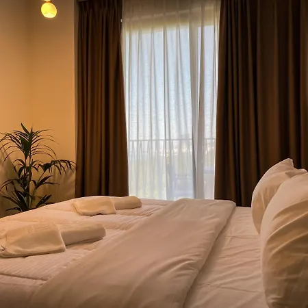 Fllad & Durres 5* 格勒姆