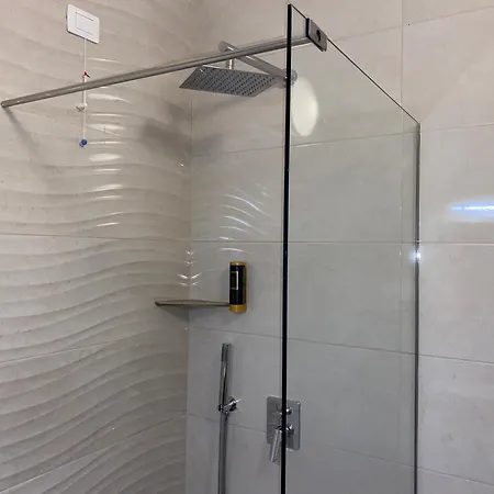 Fllad & Durres 格勒姆