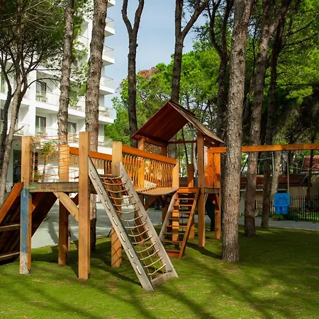 Fllad & Durres Resort Golem (Tirana)