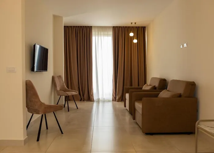 Fllad & Durres 5* 格勒姆