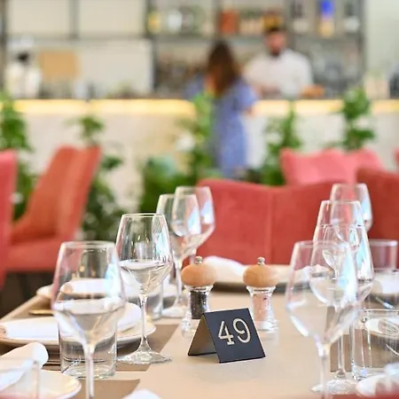 Fllad & Durres Курортный комплекс 5*