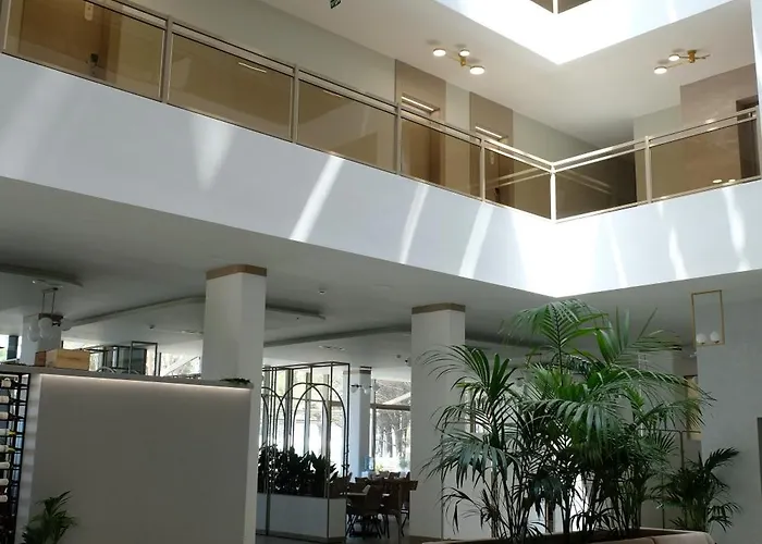 Ośrodek wypoczynkowy Fllad & Durres 5*